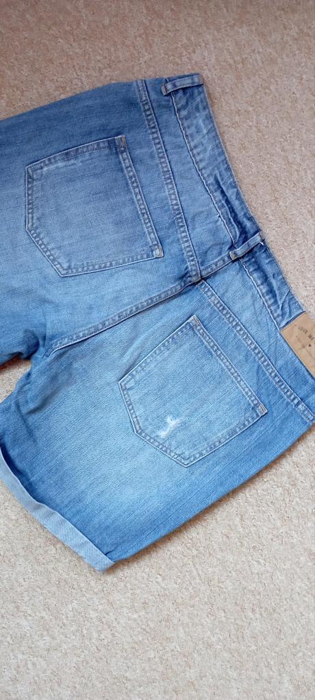 Šortky zn."divided" vel."42/l", 42