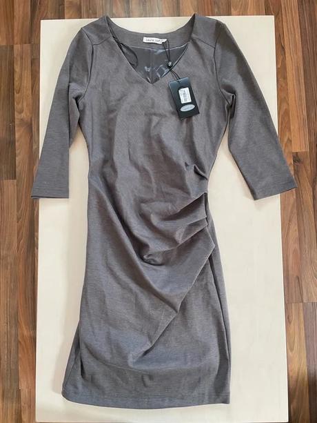 Nové šedé šaty, vel s, laura jo, s