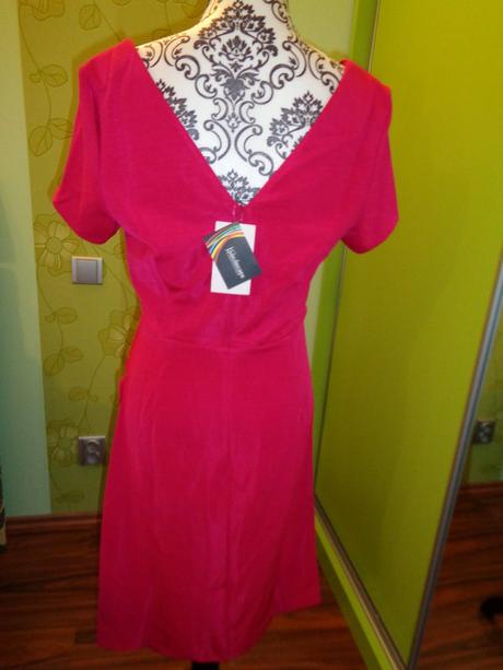 Krásné pružné fuksiové elastické šaty, 38 / m