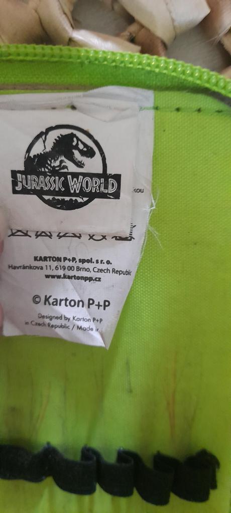 Karton p+p školní penál třípatrový jurassic world,