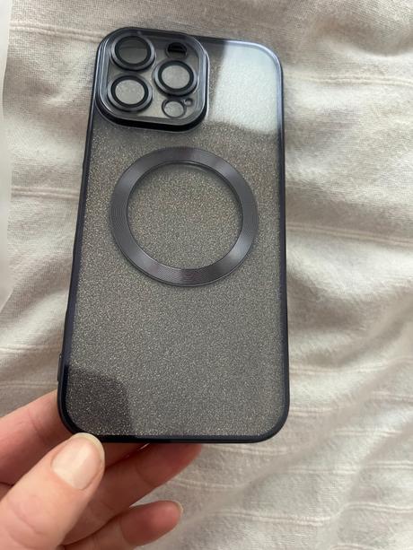 Nový kryt na iphone apple 16pro max, apple