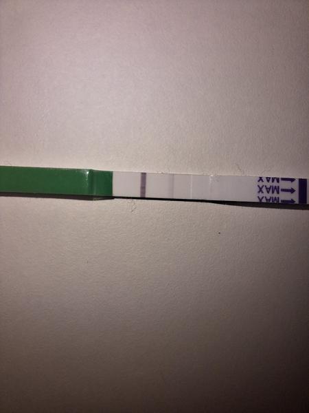 Silný ovulační test v den očekávané menstruace: co to znamená?