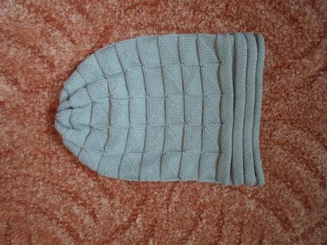 Šedá přepadlá čepice houmleska, 116