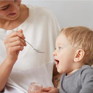 Alergie na kravskou bílkovinu u dvouletého dítěte. Lze se alergie zbavit nějakým alternativním způsobem?