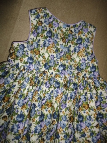 V top stavu šaty strauberry faire, vel.3-4 r., 98