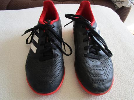 Černé sportovní boty adidas predator, č. 32, adidas,32