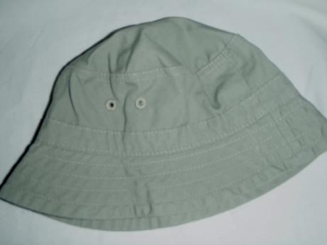 Letní ohrnuté kraťásky a klobouček, debenhams,68