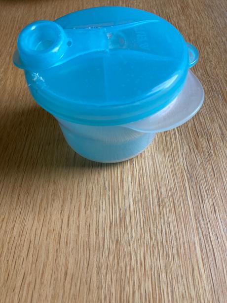 Dávkovač na sušené mléko, avent