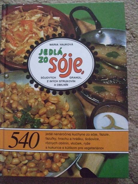 Jedlá zo sóje, sójových granúl, z iných strukovín , 