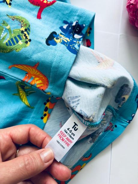 Triko s dinosaury - v.4/5 let, tu,110