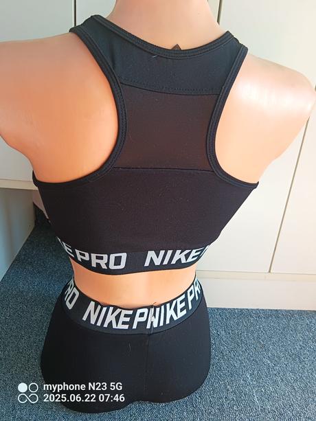 Komplet šortky+bolérko zn."nike", nike