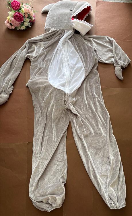 An20/ kostým žralok - v.11/13 let,