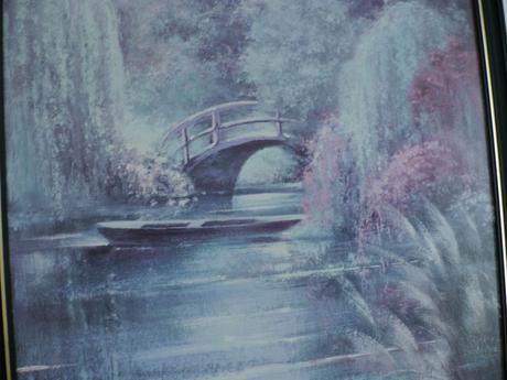 Velky obraz v cernem ramu, 