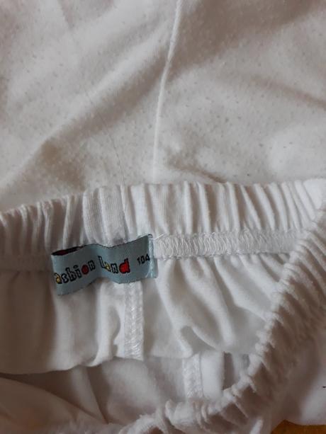 Tříčtvrťáky, 104