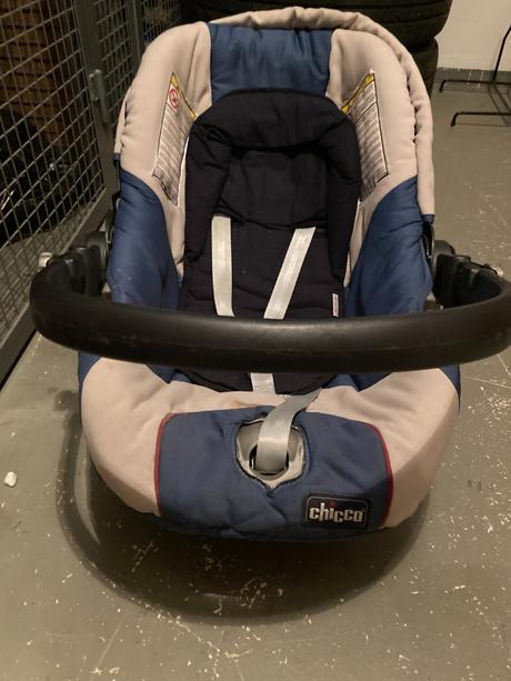 Daruji mamince v nouzi autosedačku vajíčko chicco, chicco