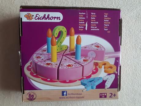 Dřevěný narozeninový dort na podnose eichhorn,