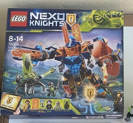 Lego nexo knights set 72004,