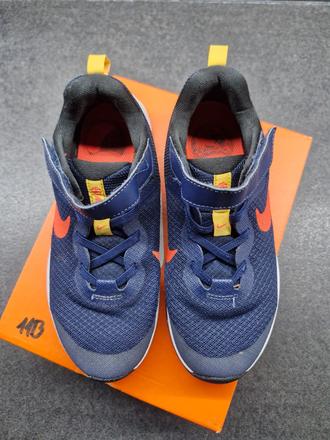 Tenisky nike revolution 6, velikost 33,5, nike,33