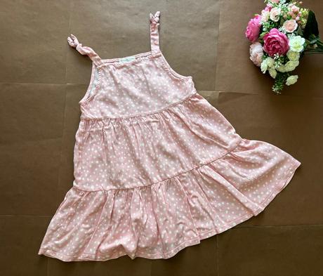 Ob/ šaty s puntíky - v.4/5 let, primark,110