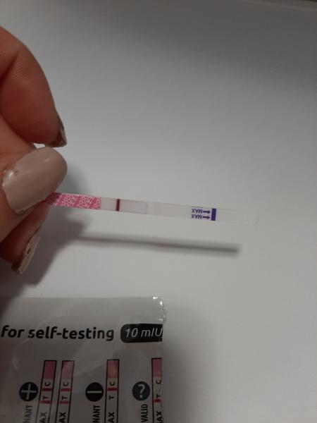 Tt. Je negativní, nebo je tam náznak?