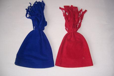 2 fleasové čepice, 128