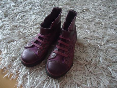 Boty, cherokee,27