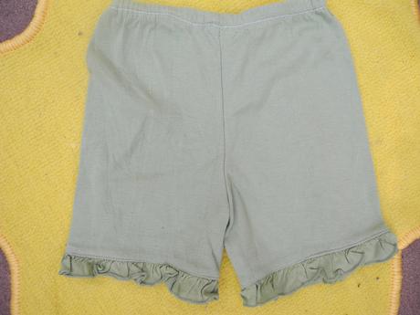 Šortky s volány, 68