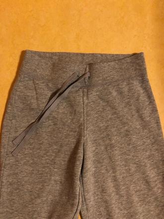 Kvalitní tepláky vel.140, old navy,140