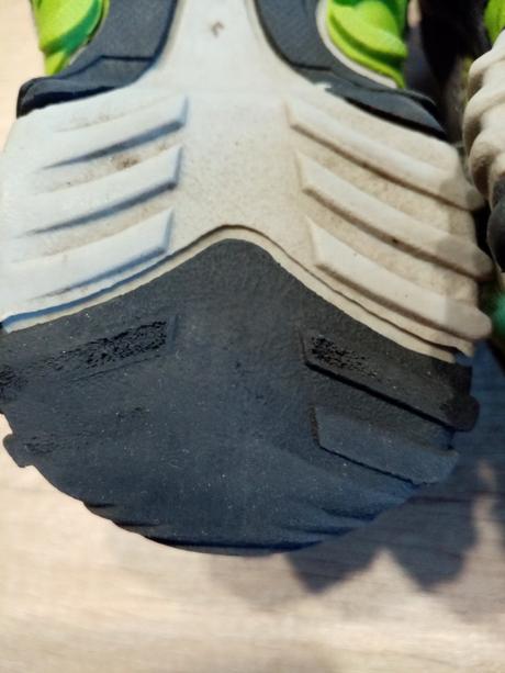 Sandály neverest vel. 26, 26