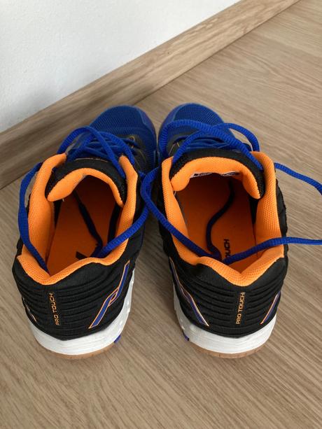 Tenisky, sálovky, na tělocvik a sport, 36