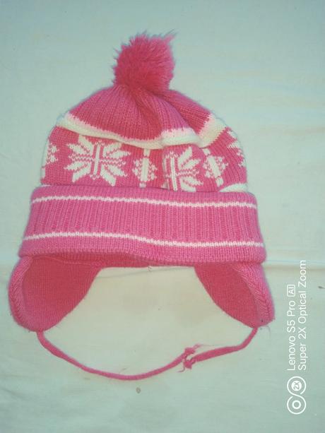 Dívčí čepice, 98