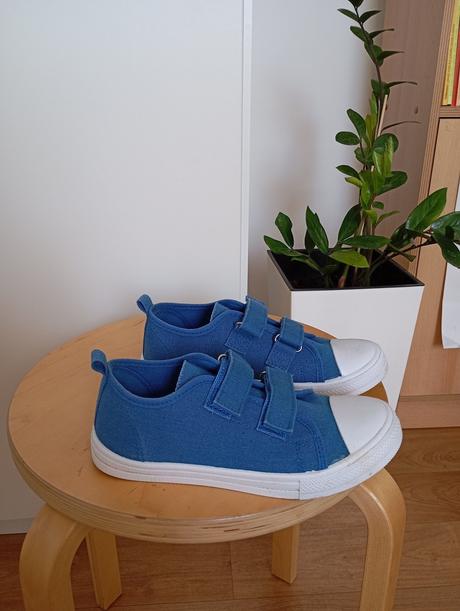 Tenisky s bílou podrážkou, sinsay,34