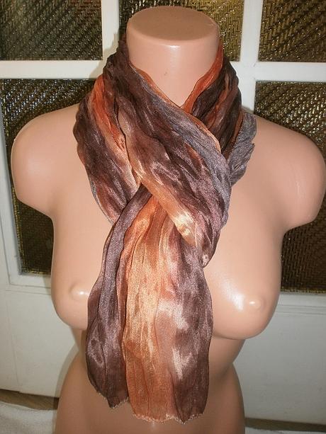 Lehká šálka v podzimních barvách,