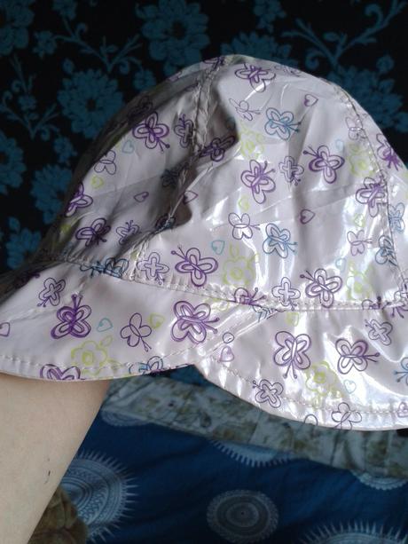 Pogumovaný motýlkový klobouček, f&f,86