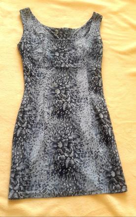 Minisaty, vypasovane z tenkeho materialu, 158