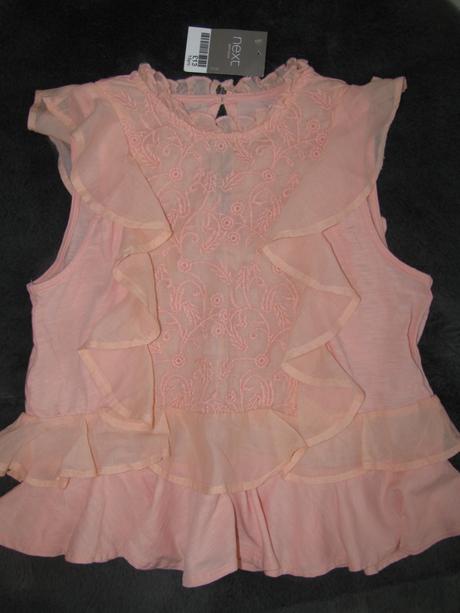 Luxusní halenka lososové barvy s volánky a výšivk., next,140