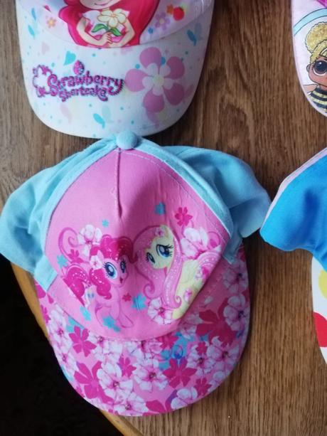 Kšiltovky dívčí vel. 52-54 cm., disney,50