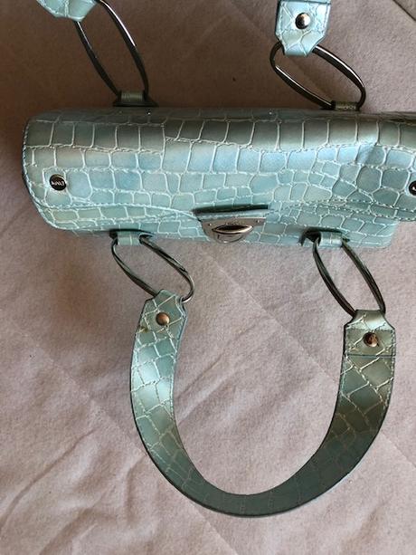 Svetle modra leskla kabelka mango, mango