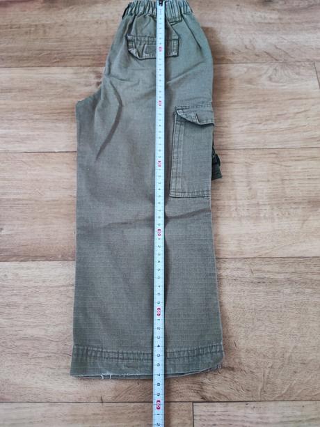 Kapsáče, rebel,104