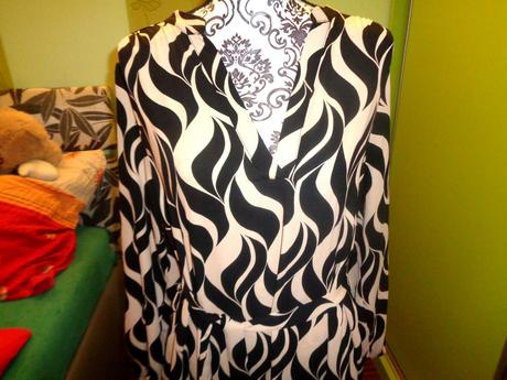 Krásné vzdušné černohnědé minišaty, new look,44