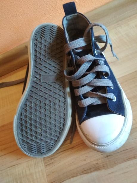 Plátěné tenisky, 30