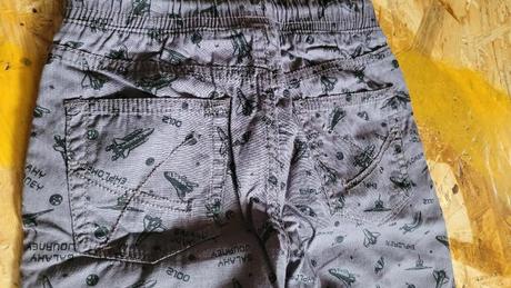 2 x tepláky, 2 x pláťáky a pantofle, 104–116