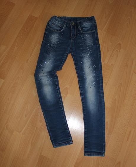 Rifle, džíny, slimky s kamínky, takko,146