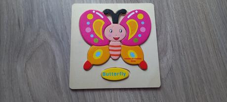 712 - dřevěné puzzle motýlek, 
