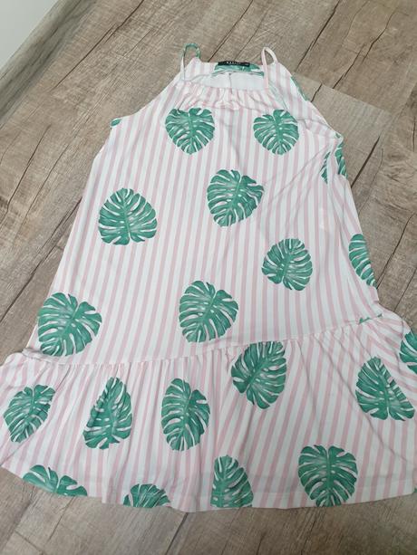 Dívčí či dámské šaty, xs