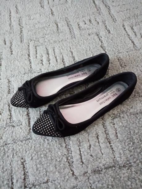 Dívčí baleríny, 36