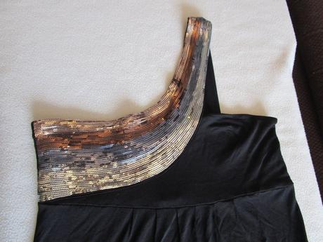 Krásný černý top na 1 rameno, zdobený flitry, bonprix,40