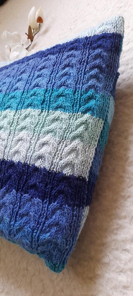 Copánkový pletený povlak ombré modrý tyrkys, 