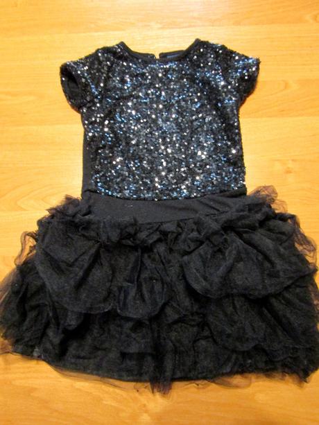 Dívčí šatičky vel 104-110, 110