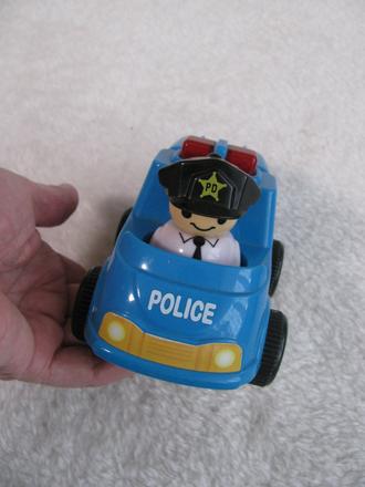 Policejní auto se zvukem na baterie, 